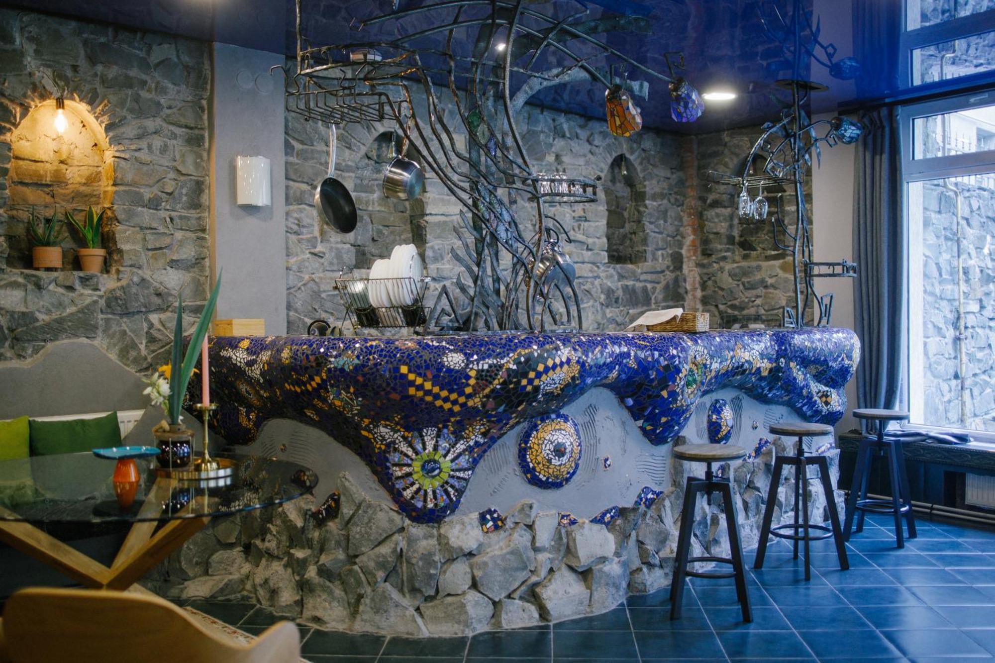 Gaudi Apartment In Lviv Exterior photo